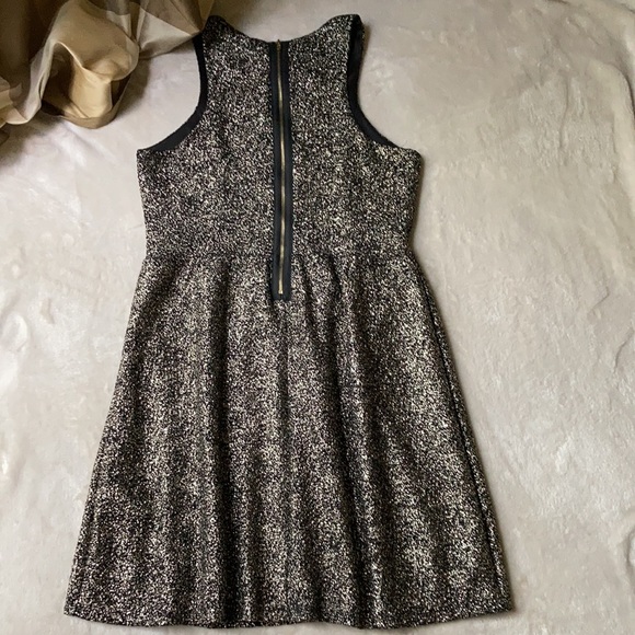 Adorable sparkly dress - Picture 7 of 12
